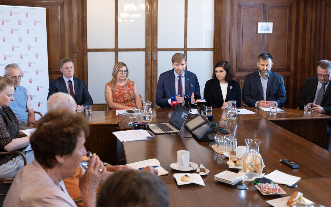 Ministerstvo zdravotnictví představilo první Národní strategii pro klinická hodnocení. Na její přípravě se podílel také CZECRIN 